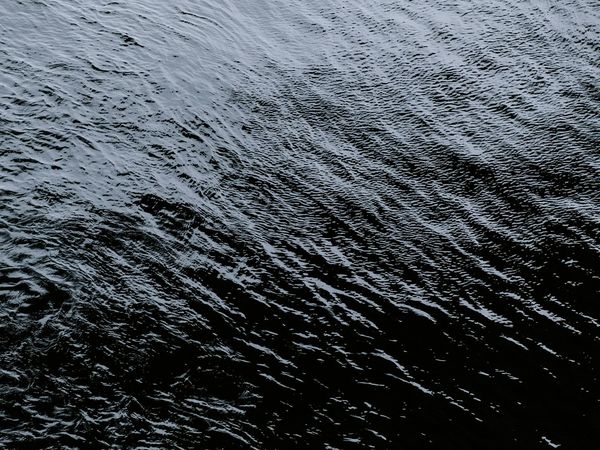 Visual representation of calm breathing patterns as gentle waves.